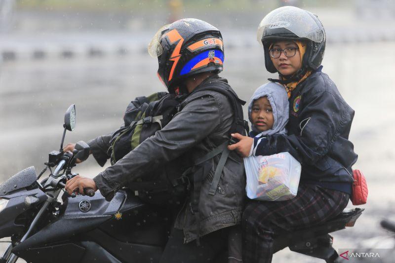 Pemudik Harap Hati-hati, BMKG Identifikasi Curah Hujan Meningkat pada Arus Balik Lebaran