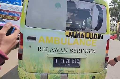 Supir Ambulans Logo Golkar Ditilang di Puncak Gegara Terobos One Way dan Tidak Bawa Orang Sakit
