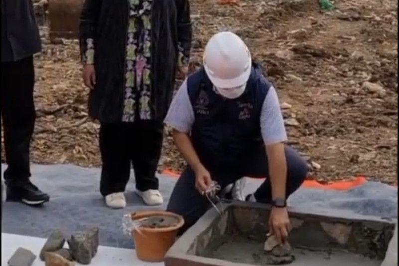 Anies Baswedan Letakkan Batu Pertama di Rusun Petani Kampung Bayam