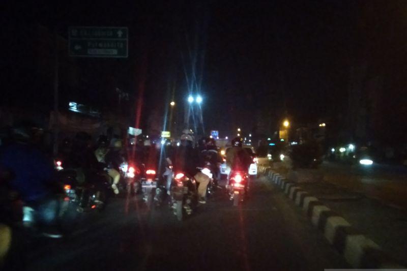 Jalan Arteri Macet Parah, Butuh Tiga Jam untuk ke Karawang dari Cikampek