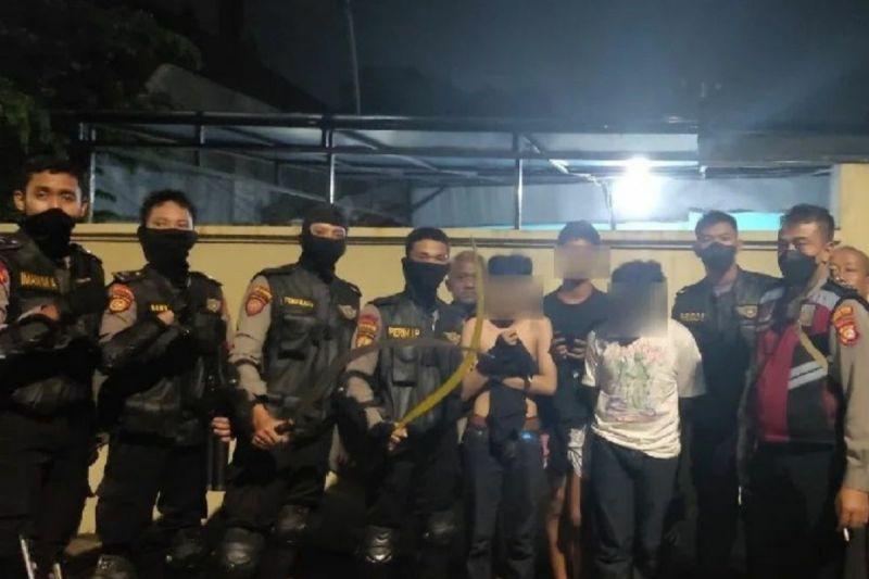 Polres Jakpus Tangkap Tiga Pemuda Positif 'Ngeganja' yang hendak Tawuran di Cempaka Putih
