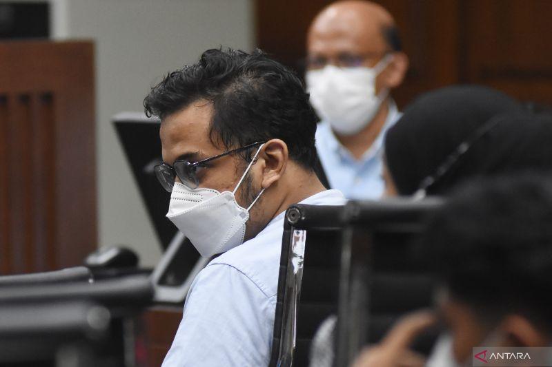 Anak Eks Pejabat Pajak Ngaku Transfer Uang ke Orang-orang dari Brankas Papanya