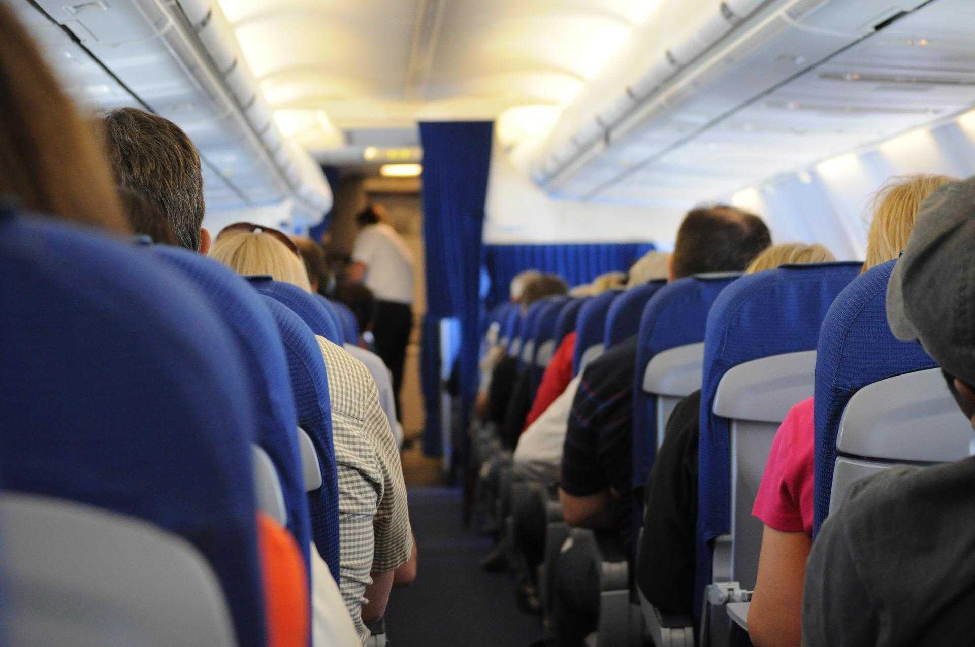 Pramugari Beberkan Tips Hindari Jet Lag, Pakai Kacamata Hitam Salah Satunya
