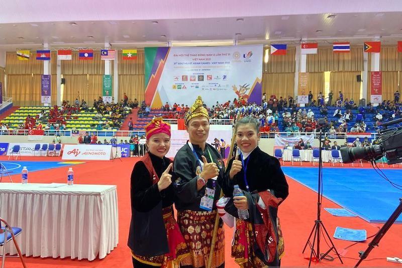 Girls Power! Pesilat Putri Ririn & Riska Sumbang Emas Pertama Cabang Pencak Silat di SEA Games Vietnam