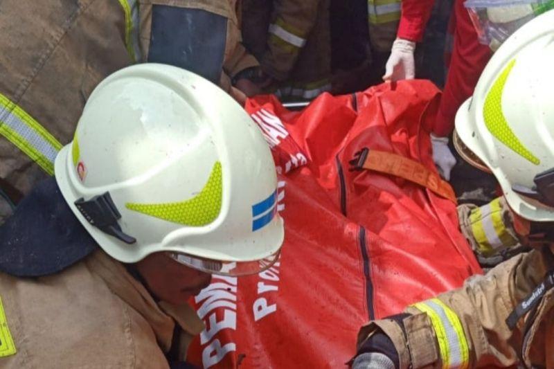 Kebakaran Permukiman Warga di Pulogadung, Satu Orang Tewas Kehabisan Oksigen