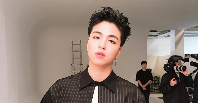 Sempat Emosi, Koo Junhoe 'iKON' Minta Maaf Kepada Para Penggemarnya