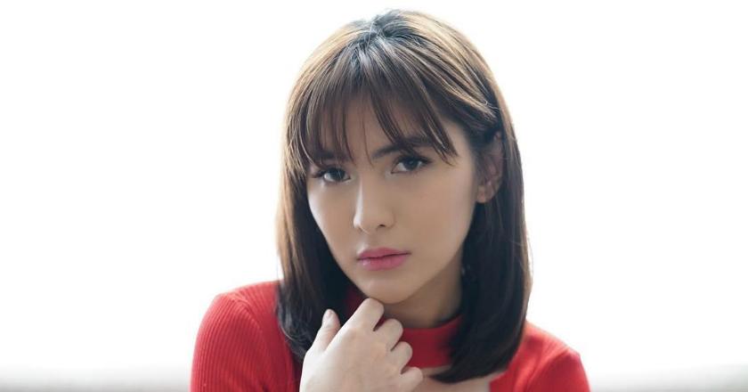 Intip 5 Foto Seksi Angela Lee, yang Diduga Menipu Rp12 Miliar