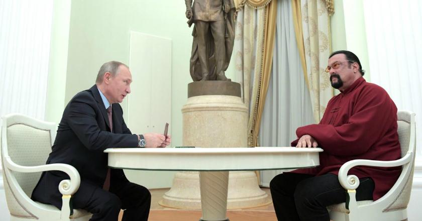 Steven Seagal Jadi Wakil Presiden Rusia Vladimir Putin?