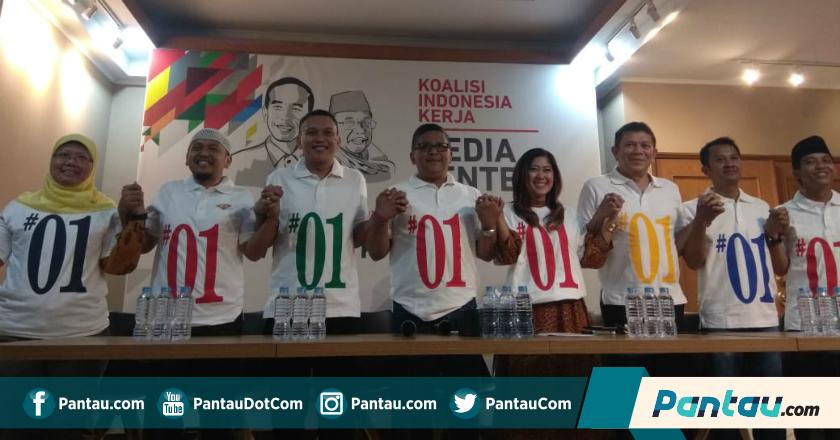 Kubu Jokowi-Ma'ruf Perkenalkan Kaus Bertuliskan #01