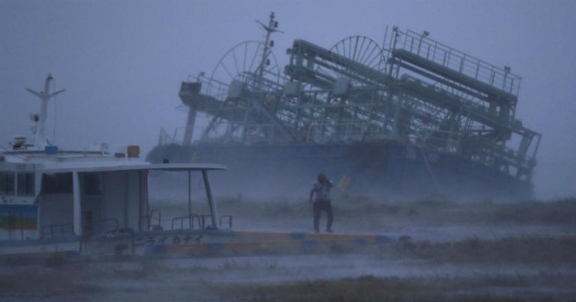 Topan Trami Hantam Jepang Barat, 1 Orang Tewas