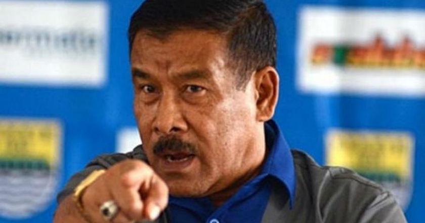 Manajer Persib Dirundung Kecewa: Keputusan Komdis Tidak Adil