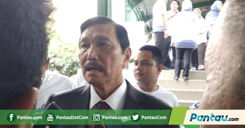 Luhut (Masih) Santai Tanggapi Anjloknya Rupiah Hingga Rp15.000 per Dolar AS
