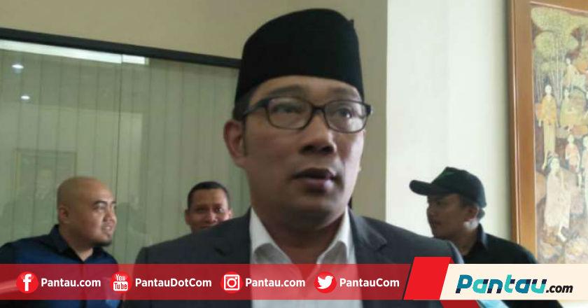 Sanksi Komdis untuk Persib, Kang Emil Menilai Terlalu Lebay