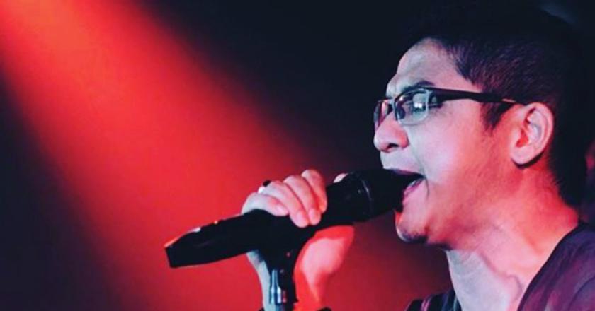 Meski Terlihat Lelah, Pasha 'Ungu' Terus Bekerja Membantu Korban Gempa dan Tsunami