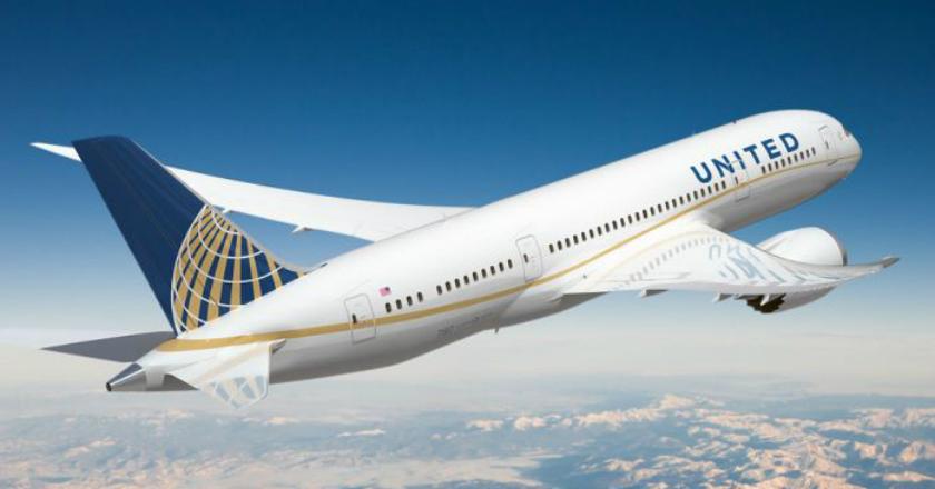 Duh, Pesawat United Airlines Mendarat Mendadak Setelah Kekurangan Bahan Bakar