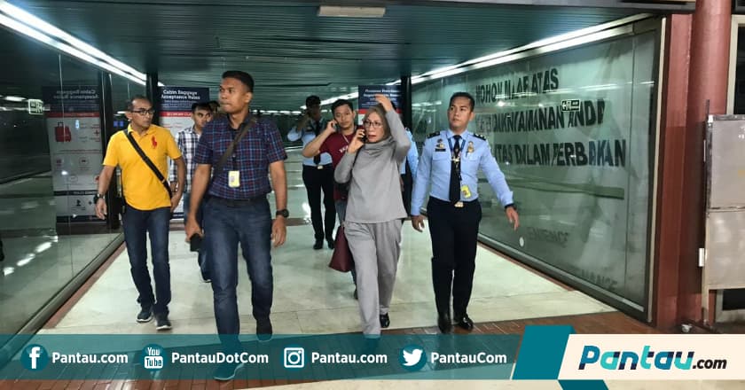 Polisi Endus Ratna akan ke Luar Negeri pada Pukul 20.00 WIB