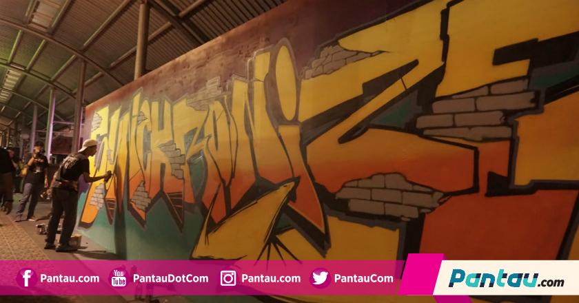 Seni Mural di Tengah Synchronize Fest 2018