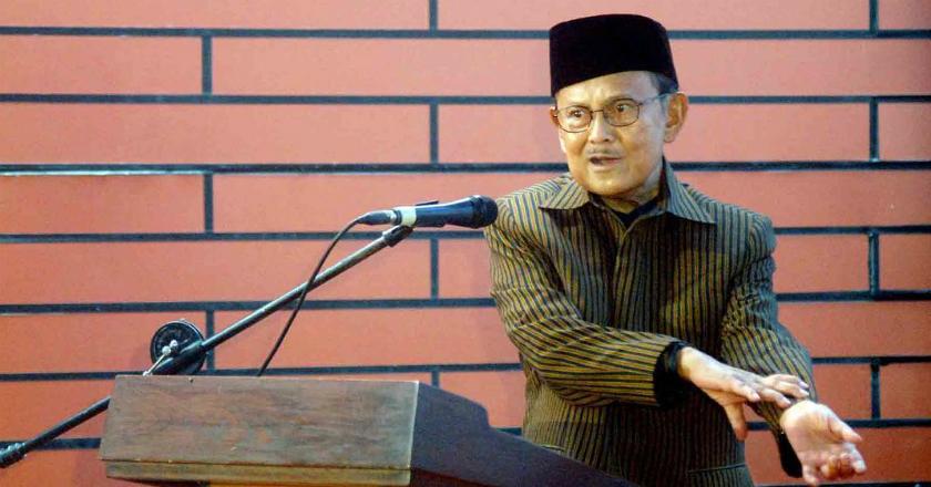 Klep Jantung Bocor, BJ Habibie Jalani Perawatan di Jerman