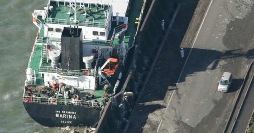 Dua Kapal Tabrakan di Mediterania, Tumpahan Bahan Bakar 'Nodai' Laut