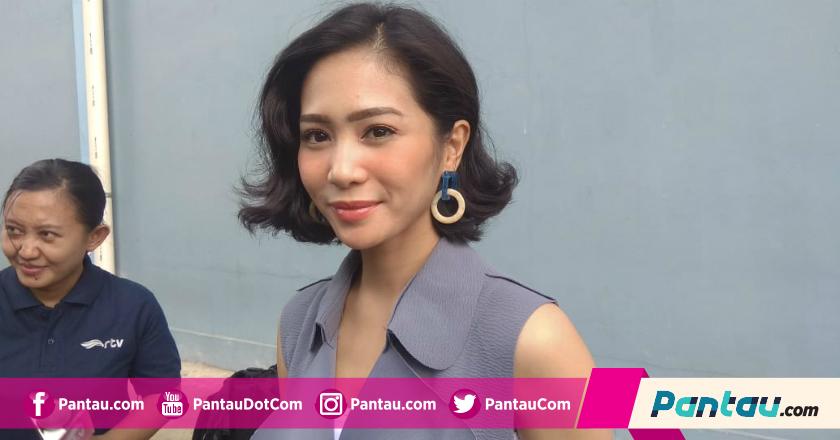 Suami Tak Muda Lagi, Bunga Zainal 'Ogah' Tambah Momongan