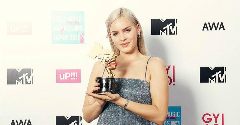 Bahagia Manggug di Indonesia, Anne-Marie Beri Pesan Kepada Fans Tanah Air