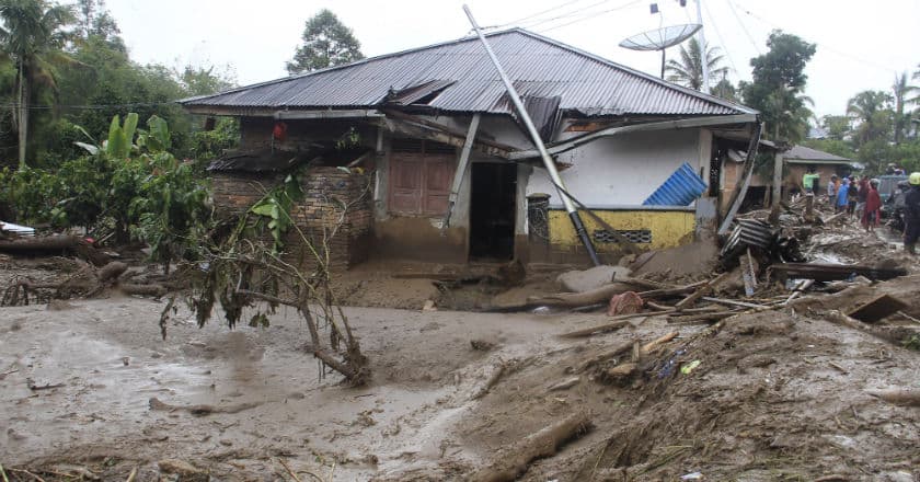 Banjir dan Longsor Terpa Sumatera Utara dan Sumatera Barat, 22 Orang Meninggal