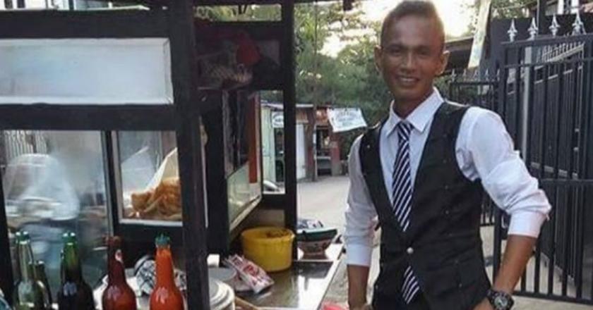 Begini Gaya 'Nyentrik' Tukang Bakso dari Makassar, Berjas dan Berdasi