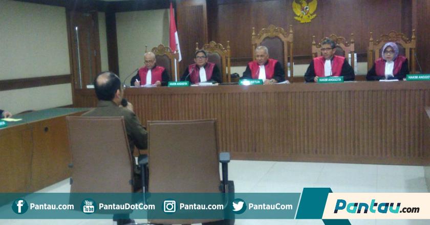 Eksepsi Ditolak Hakim, Fredrich Bakal 'Bungkam' Saat Sidang Lanjutan