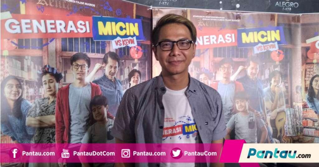 Dikabarkan Dekat dengan Seorang Wanita Seksi, Ini Tanggapan Delon Thamrin