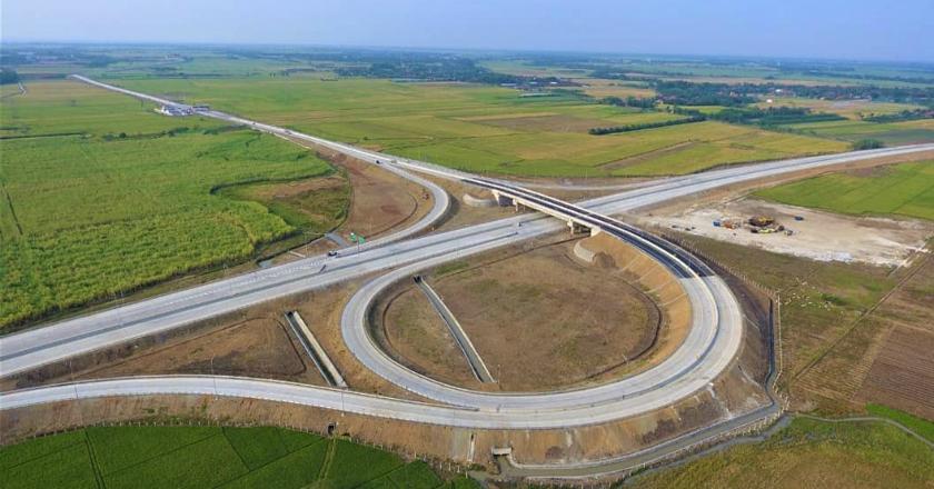 2018 Habiskan Rp400 Triliun, Jokowi Bandingkan Infrastruktur dengan 4 Tahun Lalu