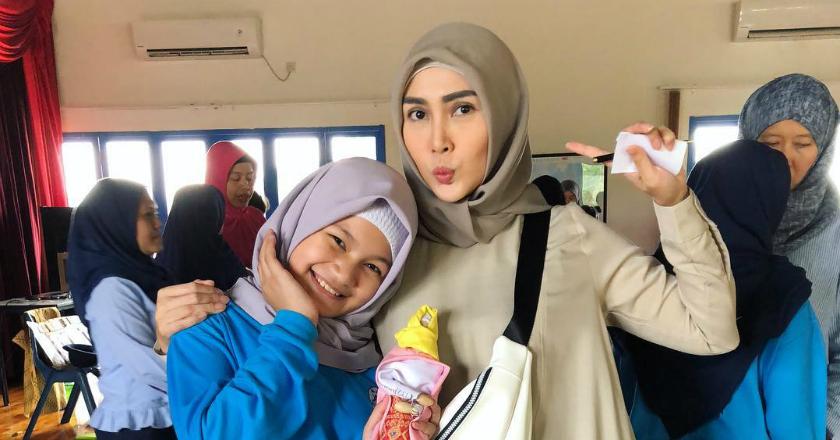 Keputusan Anak Berhijab Jadi Inspirasi Bisnis Fenita Arie