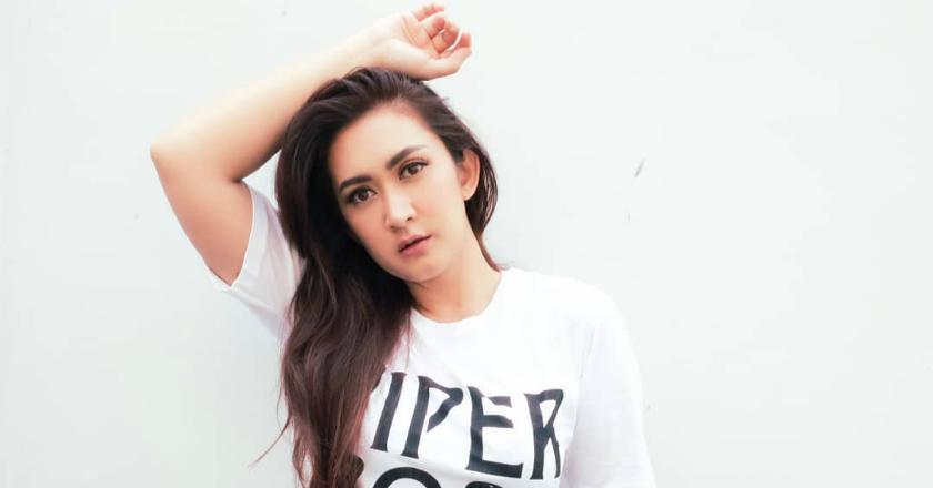 Mesra dengan Mantan Suami, Nafa Urbach Belum 'Move On'?