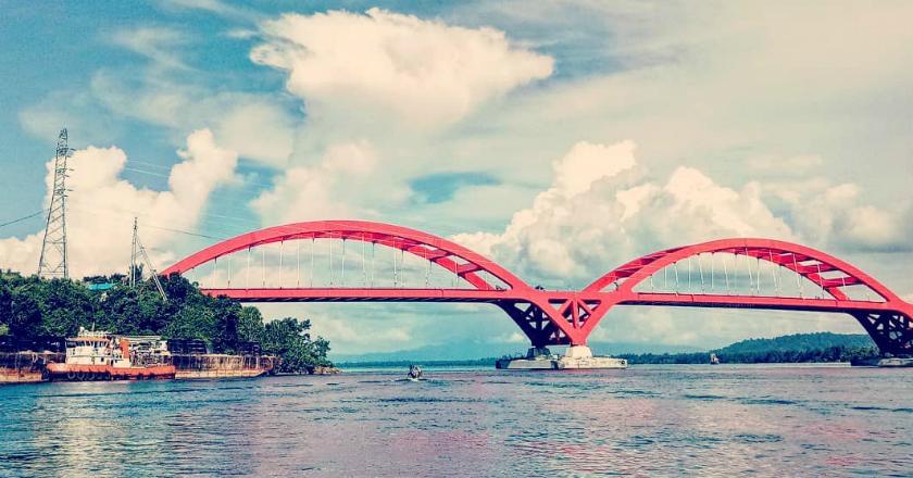 MenPUPR: 2018 Bangun 134 Jembatan Gantikan Jembatan 'Indiana Jones'