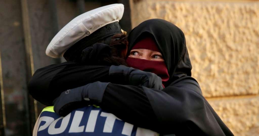 HAM PBB Ultimatum Prancis Soal Larangan Niqab bagi Wanita Muslim