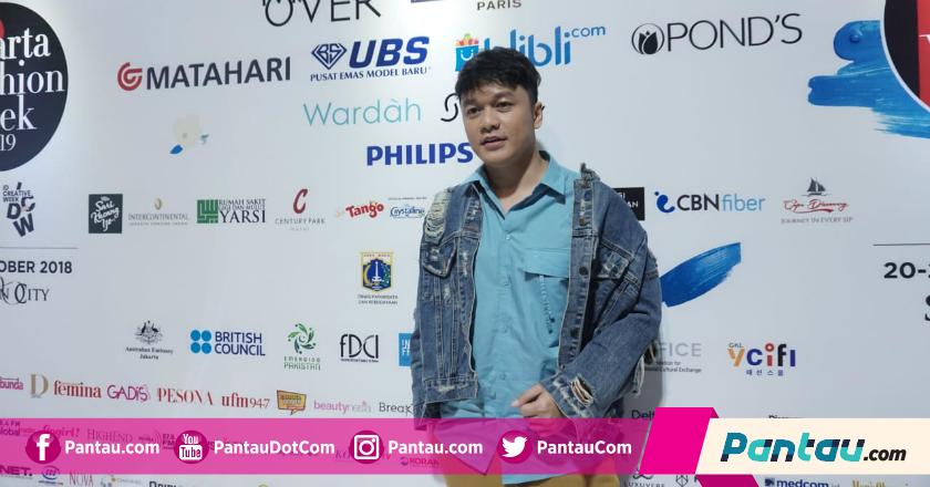 Mantan Aktor Ini Ungkap Nyamannya Jadi Fashion Designer