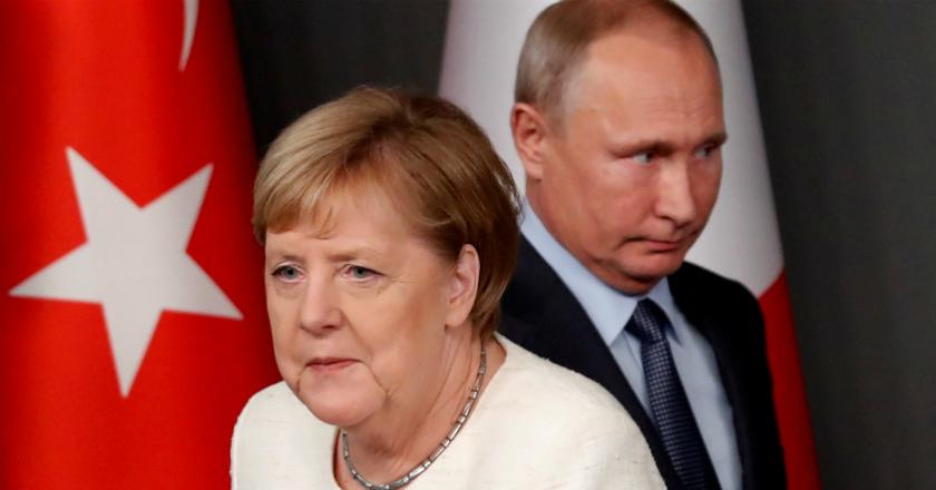 Ketegangan Terjadi saat Kanselir Jerman Soroti Mantel Vladimir Putin, Ada Apa?