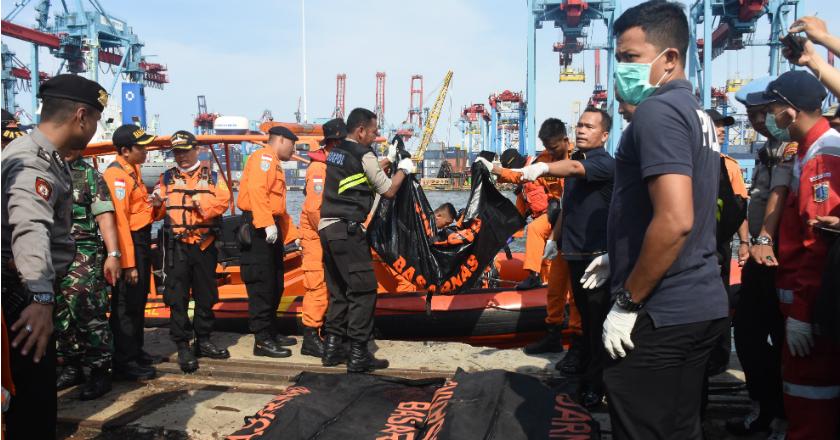 Tujuh Kantong Jenazah Korban Pesawat Jatuh Lion Air JT-610 Tiba di RS Polri