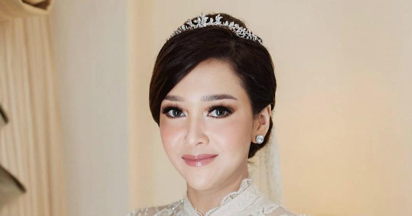 Terlihat Sederhana, Ternyata Ini Keistimewaan Mahkota yang Dipakai Maia Estianty di Pernikahannya