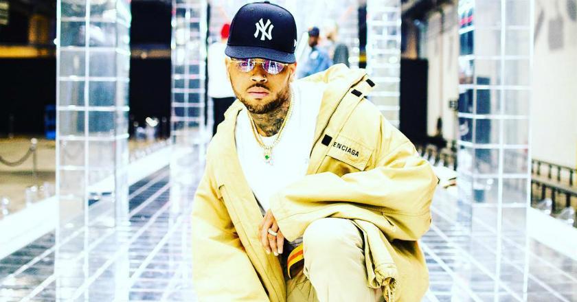 Cari Istri, Chris Brown Ingin Nikahi Rihanna?