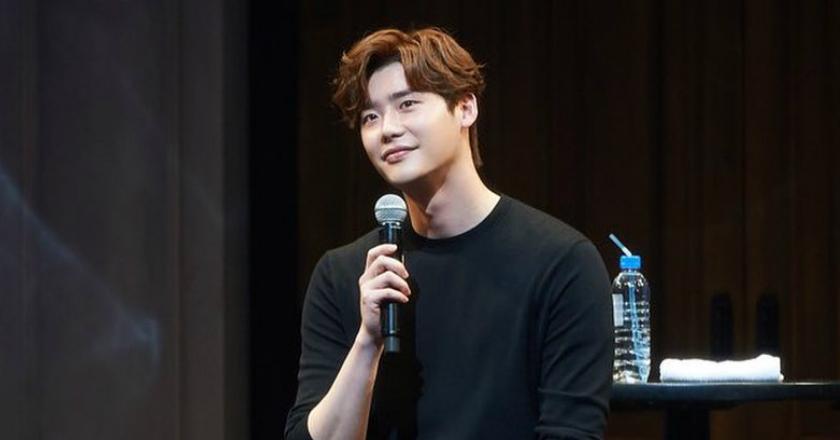 Siap-siap, 2 Hari Lagi Opa Ganteng Lee Jong Suk Siap Menyapa Penggemar di Indonesia