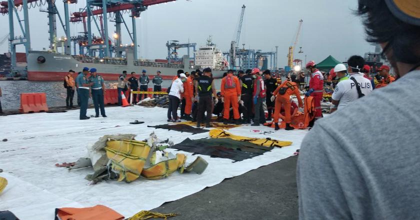 Begini Proses Evakuasi Korban Lion Air dari Tanjung Priok ke RS Polri