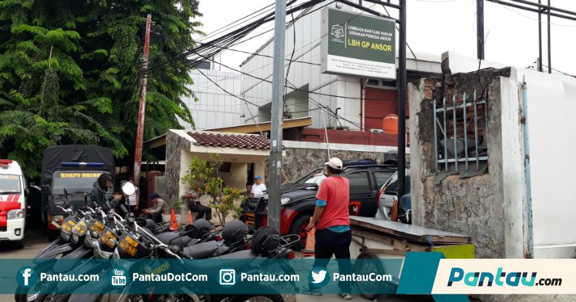 Cegah Bentrokan dengan Massa Aksi Bela Tauhid, Polisi Jaga Ketat Kantor GP Ansor