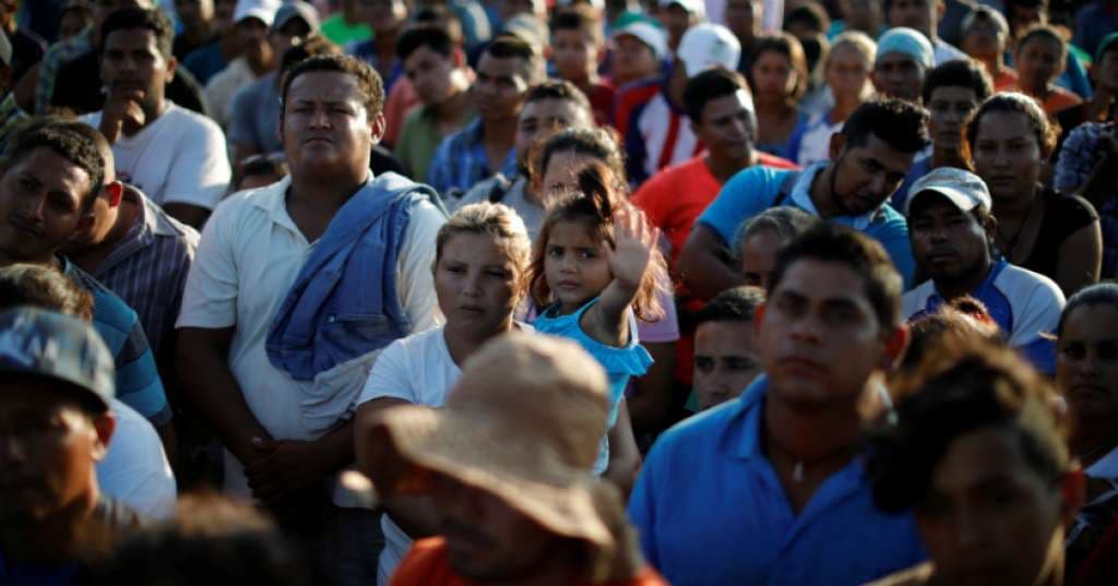Sesumbar, Trump Bakal 'Kurung' Migran Caravan yang Nekat Masuk AS