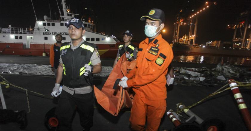 Enam Kantong Jenazah Tiba di Tanjung Priok Jumat Malam
