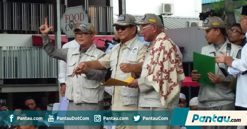 Komando Ulama Pemenangan Prabowo-Sandi Berikan Prabowo Hadiah, Ini Hadiahnya