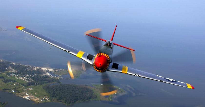 Seorang Kakek Berusia 82 Tahun Terbangkan Pesawat, dan yang Terjadi...