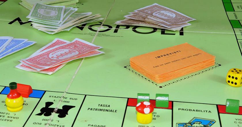 Para 'Mahmud' Ayo Ajarkan Anak Manajemen Keuangan dari Game Monopoli