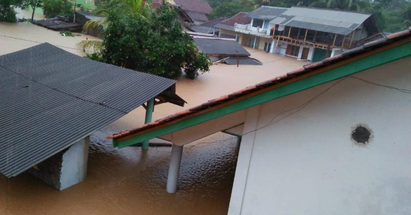 Banjir Bandang Terjang Tasikmalaya, Dua Orang Tewas dan 50 KK Dievakuasi