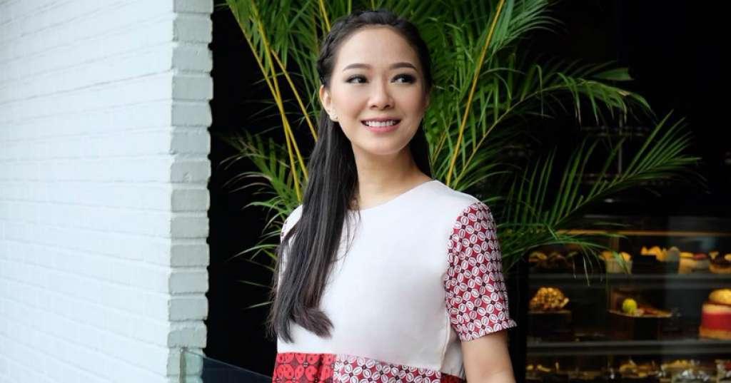 Tak Perlu Mahal dan Ribet, Begini Cara Yuanita Christiani Atasi Kantung Mata