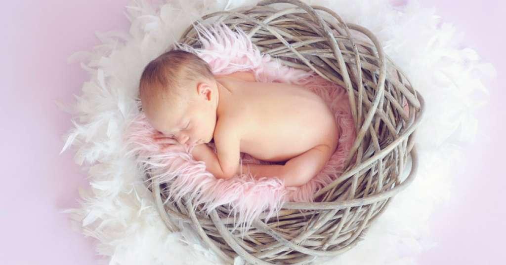 Para 'Mahmud' Harus Intip Nih Cara Merawat Kulit Bayi yang Super Sensitif